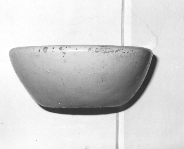 acquasantiera da parete - bottega lucchese (sec. XVIII)