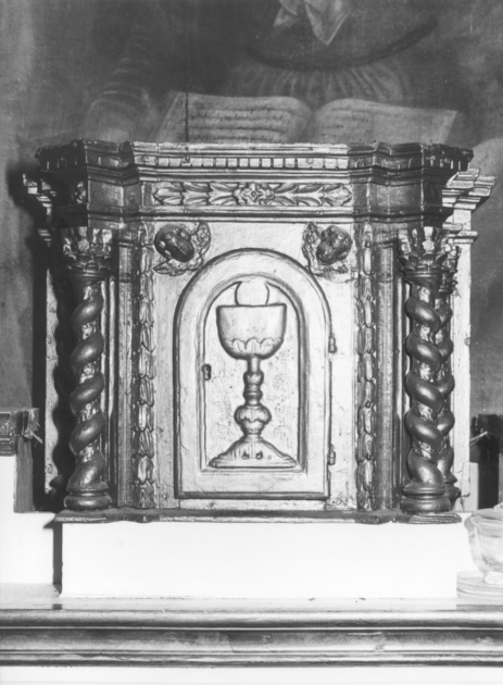 tabernacolo - a frontale architettonico - bottega lucchese (sec. XVIII)