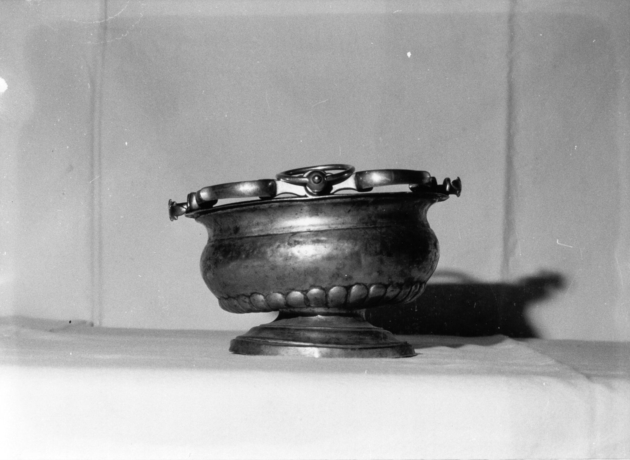 secchiello per l'acqua benedetta di Nuti Ottavio (sec. XIX)