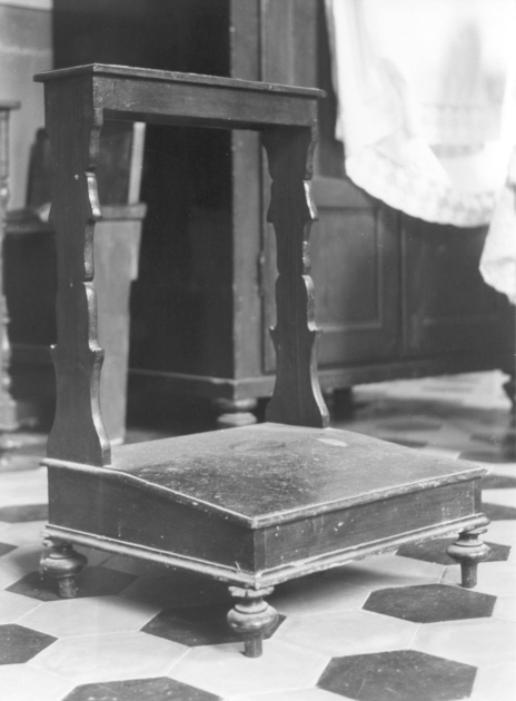 inginocchiatoio - ambito lucchese (sec. XIX)