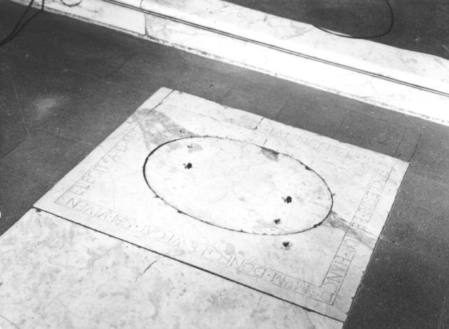 lastra tombale - bottega lucchese (sec. XVII)