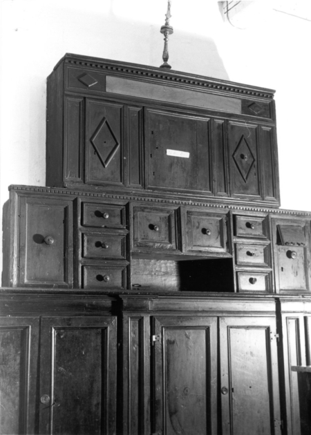 mobile da sacrestia - bottega lucchese (inizio sec. XIX)