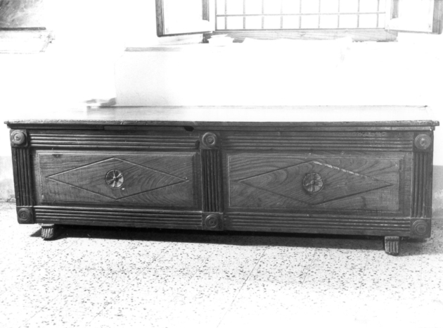 cassapanca - bottega lucchese (secc. XVIII/ XIX)