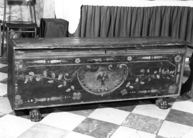 cassapanca - bottega lucchese (sec. XVIII)