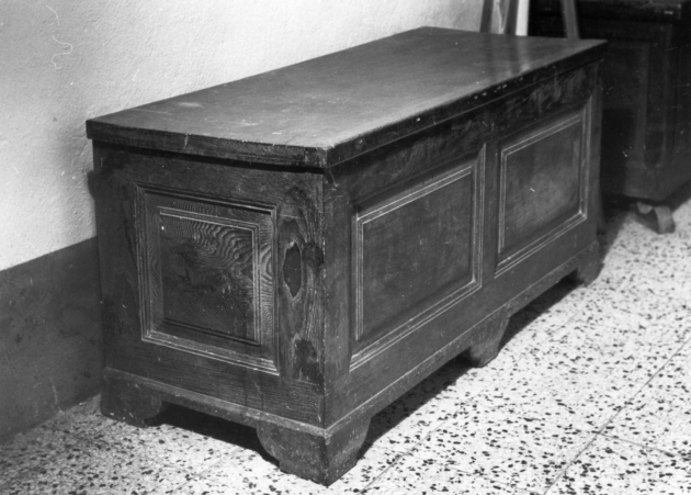 cassapanca - bottega lucchese (fine/inizio secc. XVIII/ XIX)