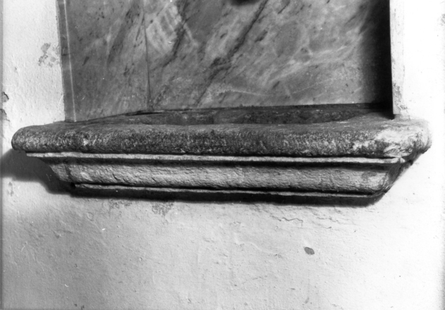 lavabo da sacrestia - bottega lucchese (sec. XVI)