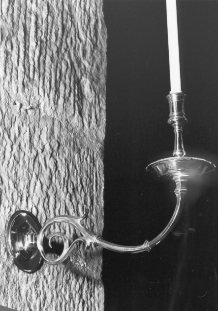 candeliere da parete, serie - bottega lucchese (sec. XVIII)