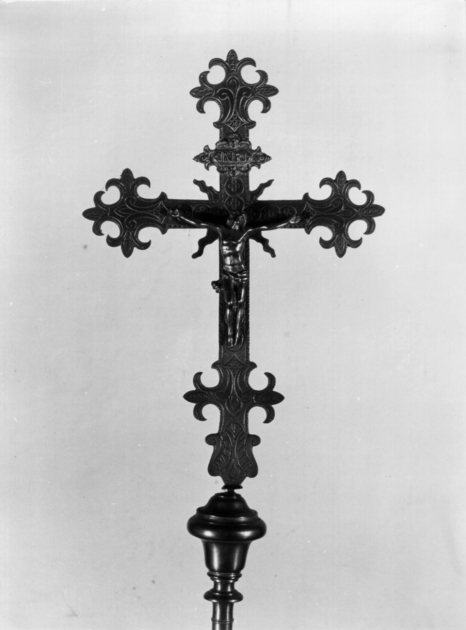 croce d'altare - bottega lucchese (fine/inizio secc. XVI/ XVII)