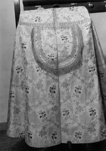 piviale - manifattura italiana (terzo quarto sec. XVIII)