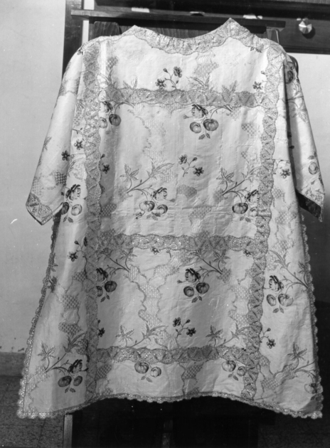 tunicella, serie - manifattura italiana (terzo quarto sec. XVIII)