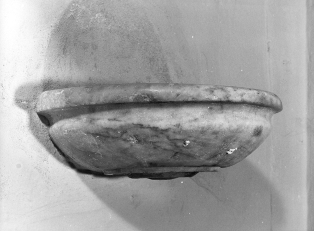 acquasantiera da parete - ambito lucchese (sec. XIX)