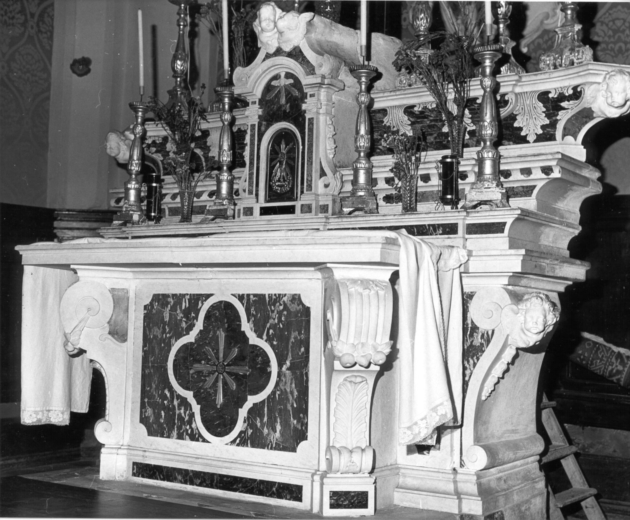 altare maggiore - bottega apuana (seconda metà sec. XVIII)