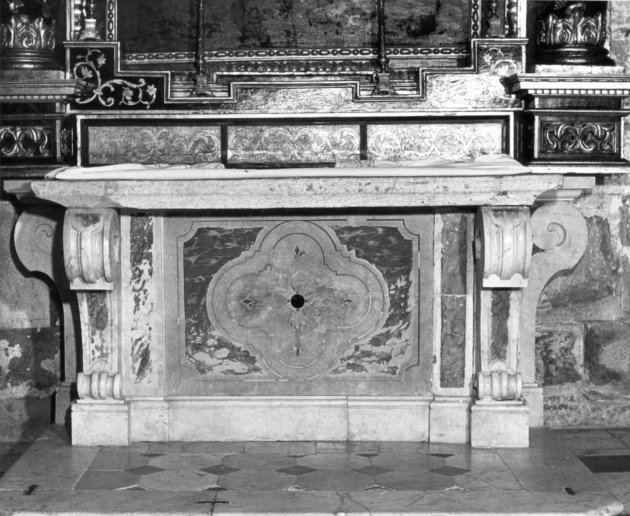 altare - bottega apuana (sec. XVIII)