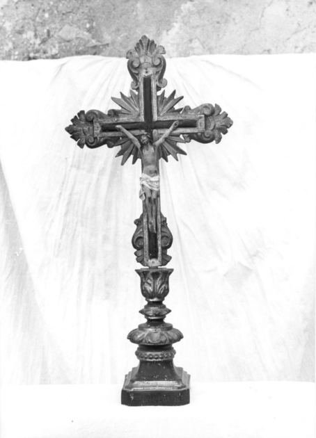 crocifisso di Martinelli Angelo (sec. XX)