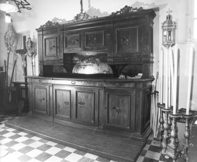 armadio da sacrestia - ambito garfagnino (primo quarto sec. XIX)