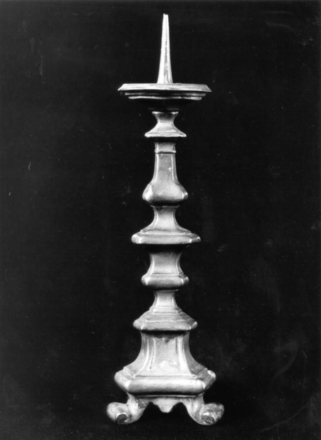 candeliere d'altare, serie - bottega lucchese (prima metà sec. XVIII)