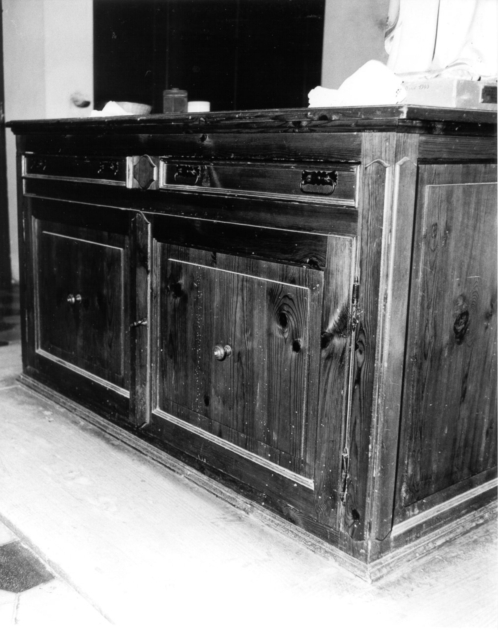 banco da chiesa - bottega lucchese (prima metà sec. XX)