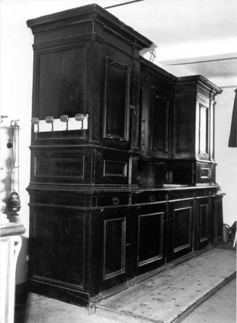 armadio da sacrestia - bottega lucchese (sec. XVIII)