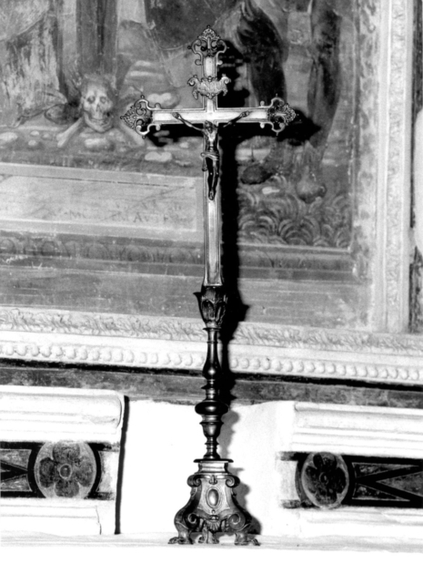 base per croce - bottega lucchese (primo quarto sec. XVIII)