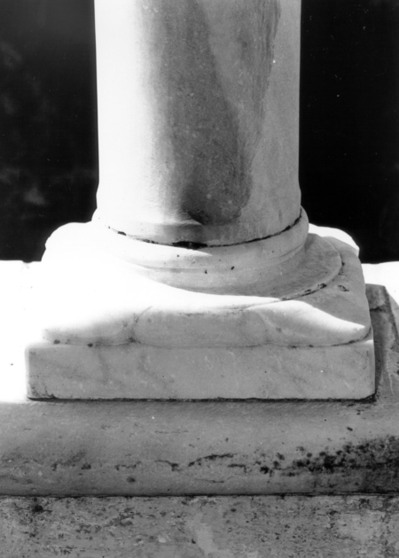 base di colonna, serie di Bartolomeo da Como (attribuito) (sec. XVI)