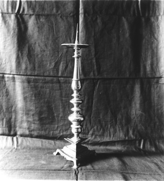 candeliere, serie - bottega versiliese (sec. XVII)