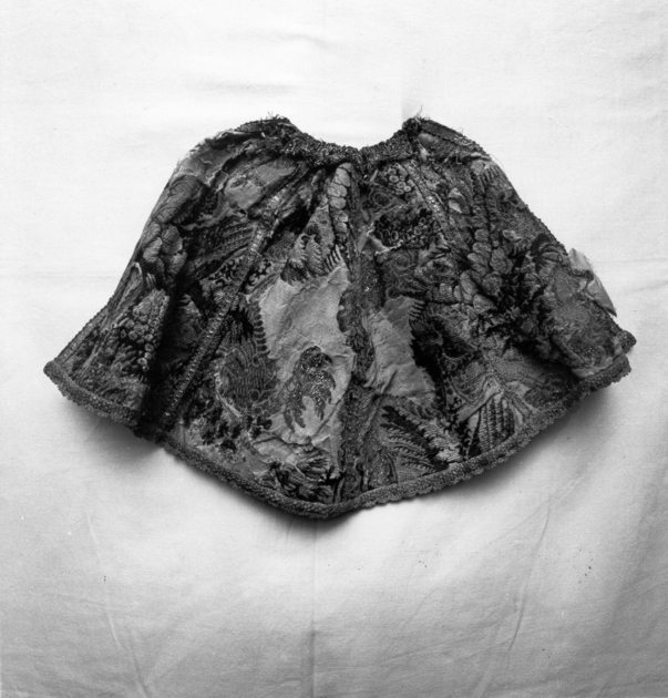 conopeo di pisside - manifattura italiana (metà sec. XVIII)