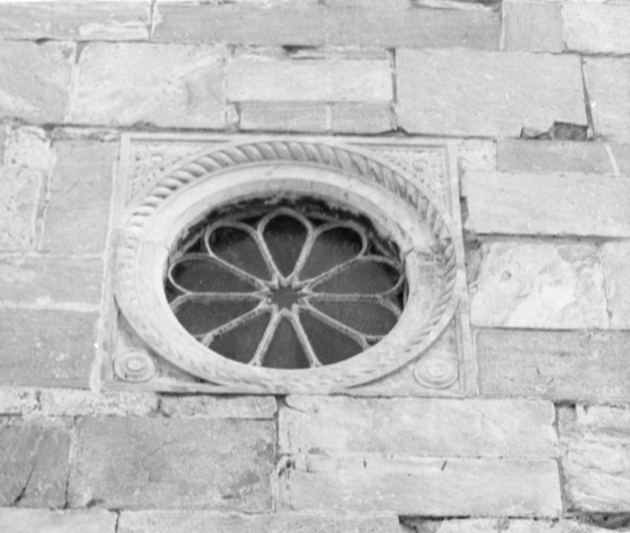 rosone - ambito apuoversiliese (prima metà sec. XVI)