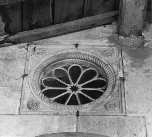 rosone - ambito apuoversiliese (prima metà sec. XVI)