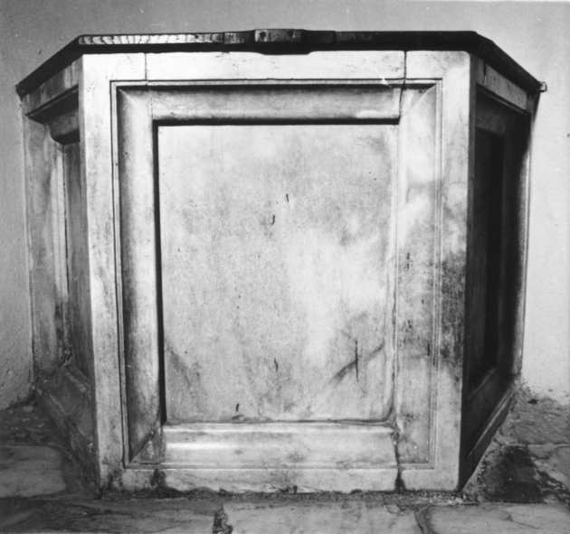 fonte battesimale - a vasca - ambito apuoversiliese (secc. XIV/ XV)