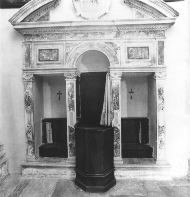 confessionale - ambito apuoversiliese (sec. XVII)