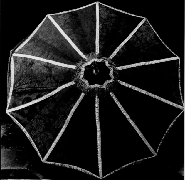 ombrellino processionale - manifattura lucchese (seconda metà sec. XVIII)