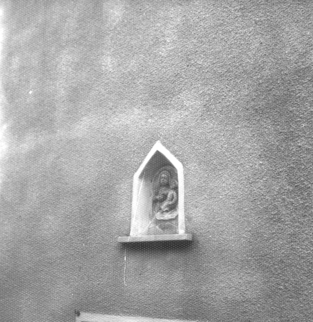 Madonna con Bambino (rilievo) - ambito apuoversiliese (sec. XIX)