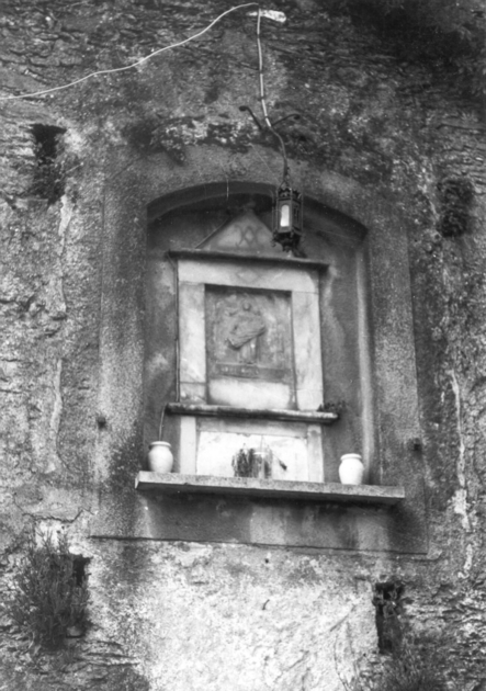 Madonna della Viola, MADONNA CON BAMBINO (rilievo) - ambito apuoversiliese (sec. XIX)