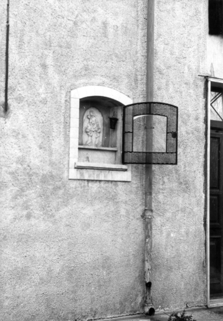 Madonna con Bambino e due Santi (rilievo) - ambito apuoversiliese (sec. XIX)