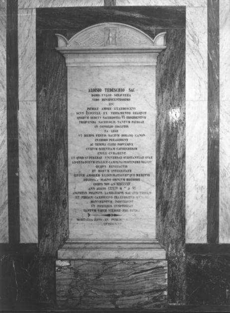 lapide tombale - ambito lucchese (seconda metà sec. XIX)