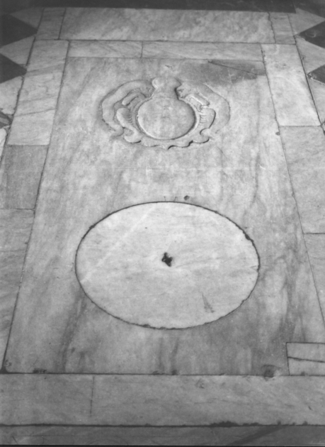 lastra tombale - ambito versiliese (prima metà sec. XX)