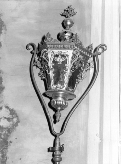 lanterna processionale, serie - ambito garfagnino (fine/inizio secc. XVIII/ XX)