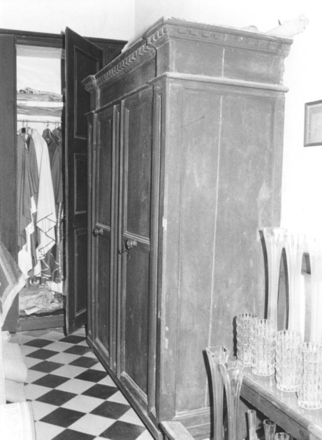 armadio - bottega lucchese (prima metà sec. XVIII)