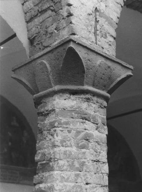 capitello, serie - bottega lucchese (prima metà sec. XVI)