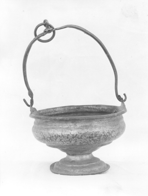 portasecchiello per l'acqua benedetta - bottega toscana (sec. XVII)