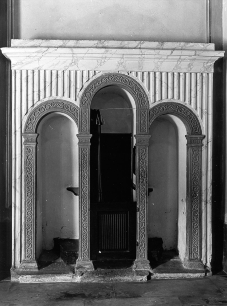 confessionale, serie - ambito garfagnino (sec. XVIII)