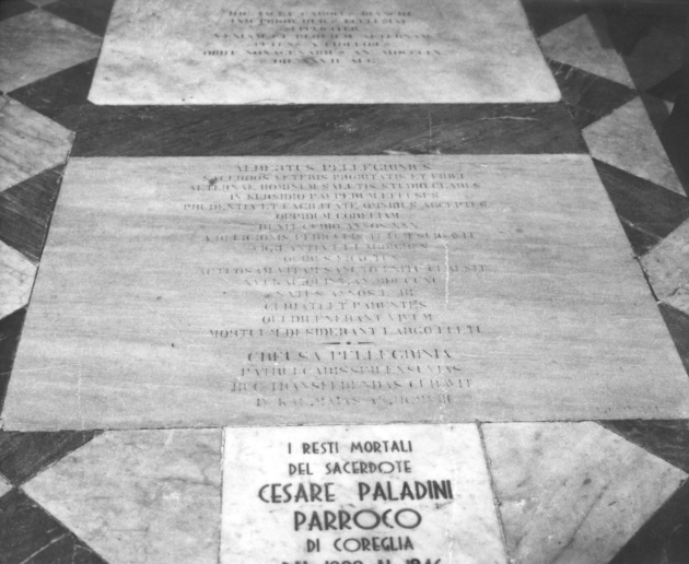 lapide tombale - ambito apuoversiliese (sec. XIX)