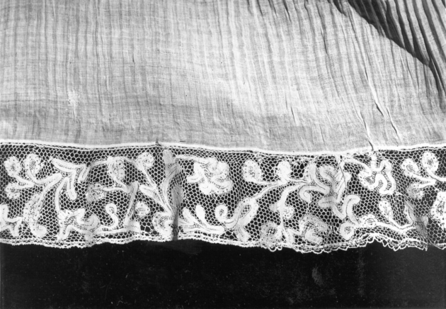 camice - manifattura italiana (fine/inizio secc. XVII/ XVIII)