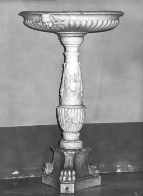 acquasantiera - a fusto - bottega italiana (sec. XVIII)