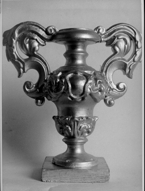vaso d'altare con composizione floreale - bottega toscana (sec. XVIII)