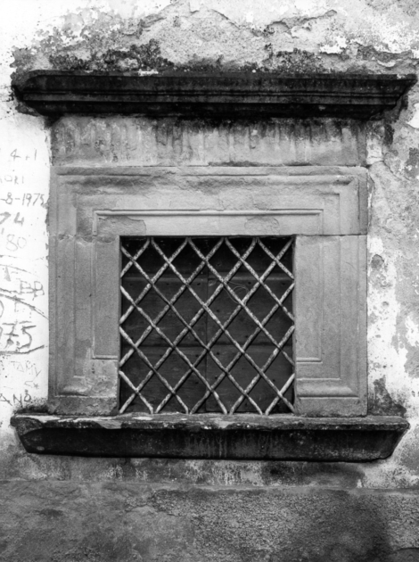 finestra - ambito apuoversiliese (sec. XVIII)