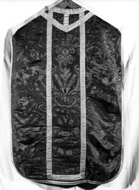 paramento liturgico - in terzo - manifattura lucchese (seconda metà sec. XVIII)