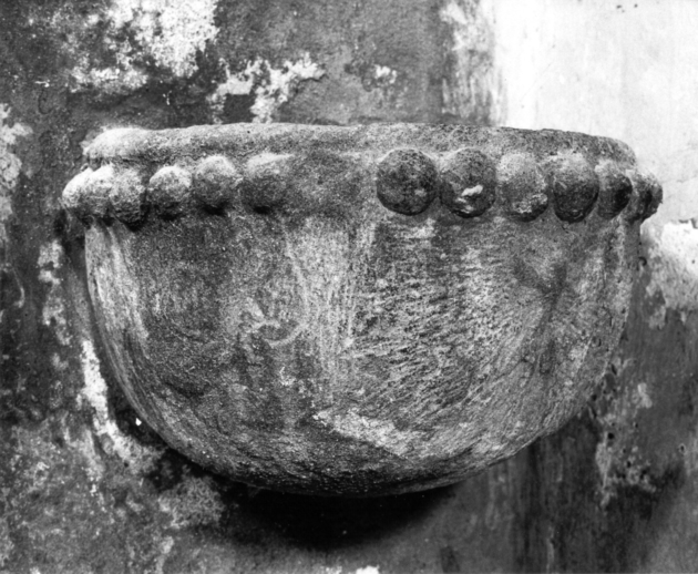 acquasantiera da parete - ambito garfagnino (sec. XIX)