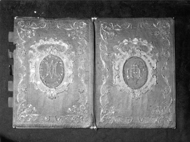 coperta di libro liturgico - manifattura italiana (sec. XIX)