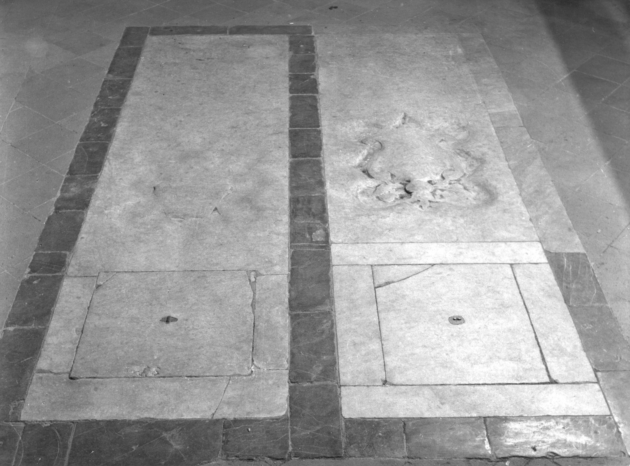 lastra tombale - bottega italiana (secc. XVI/ XVII)